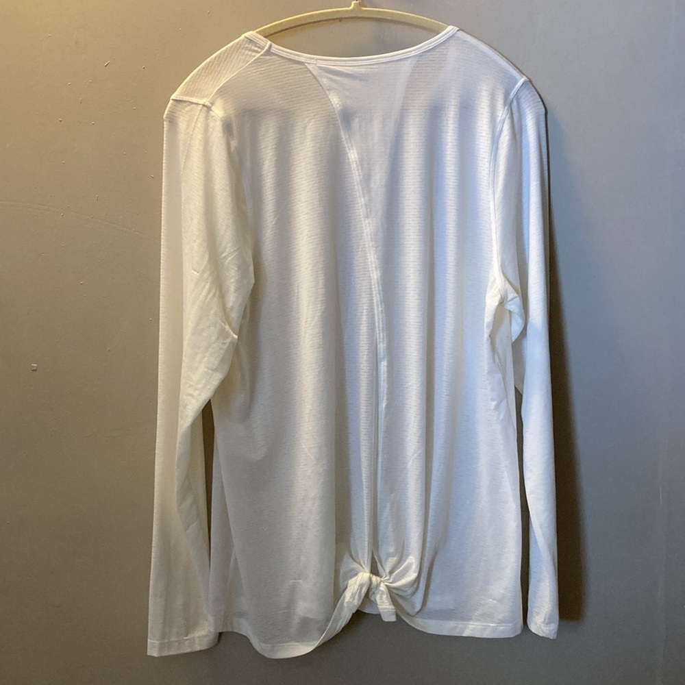All in motion tops | Athletic top | Color: White | size:XXL | Long Sleeves - Picture 3 of 3